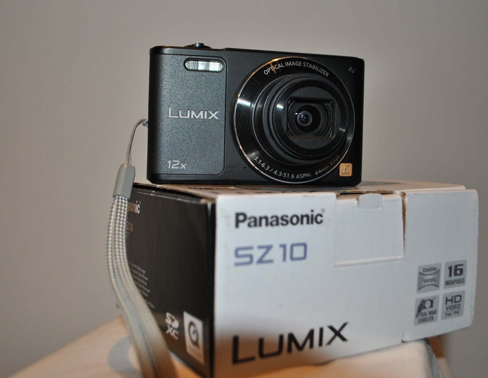 Panasonic Lumix DMC-SZ10
